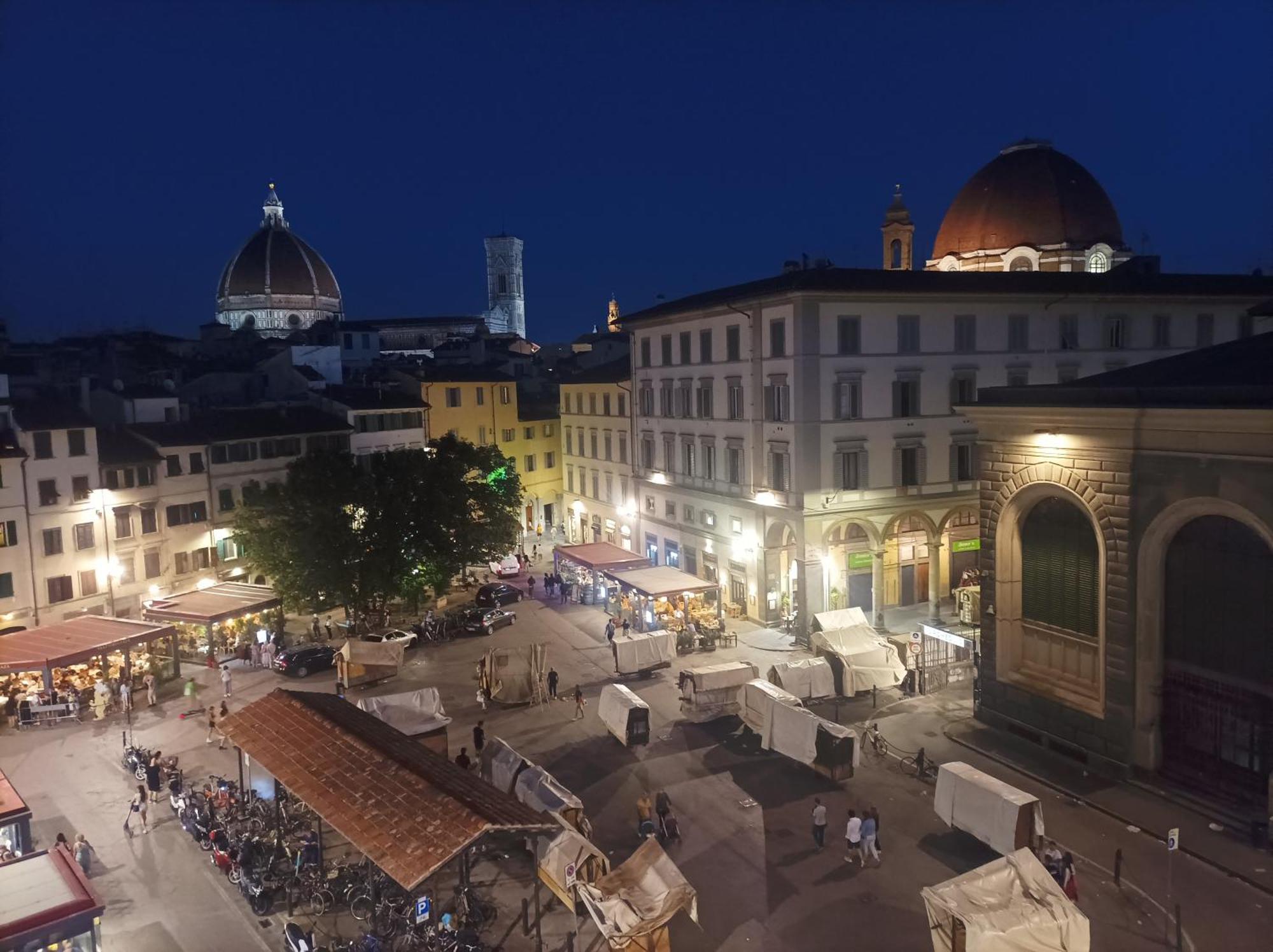 Panoramic Suite Near Duomo And Station Firenze Kültér fotó